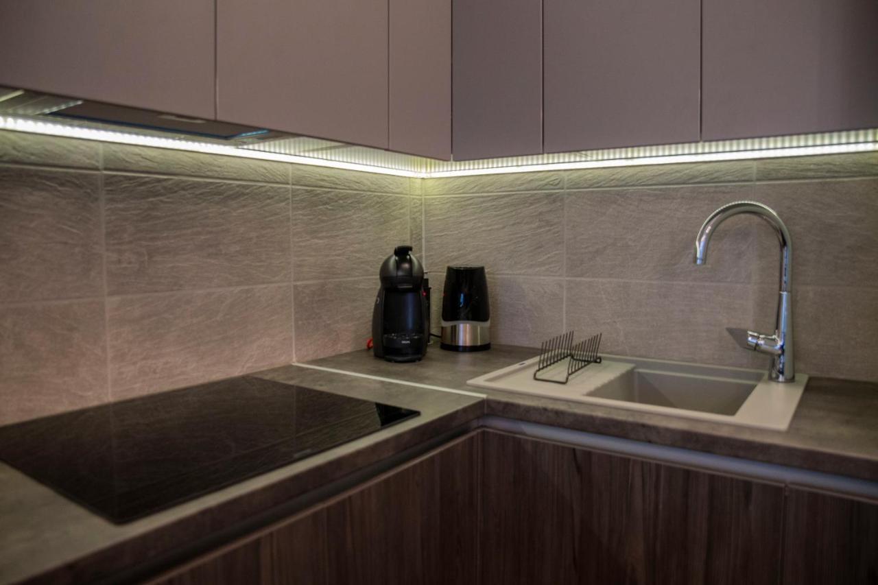 Sasadpark'S New Apartment In The West Part Of Buda บูดาเปสต์ ภายนอก รูปภาพ