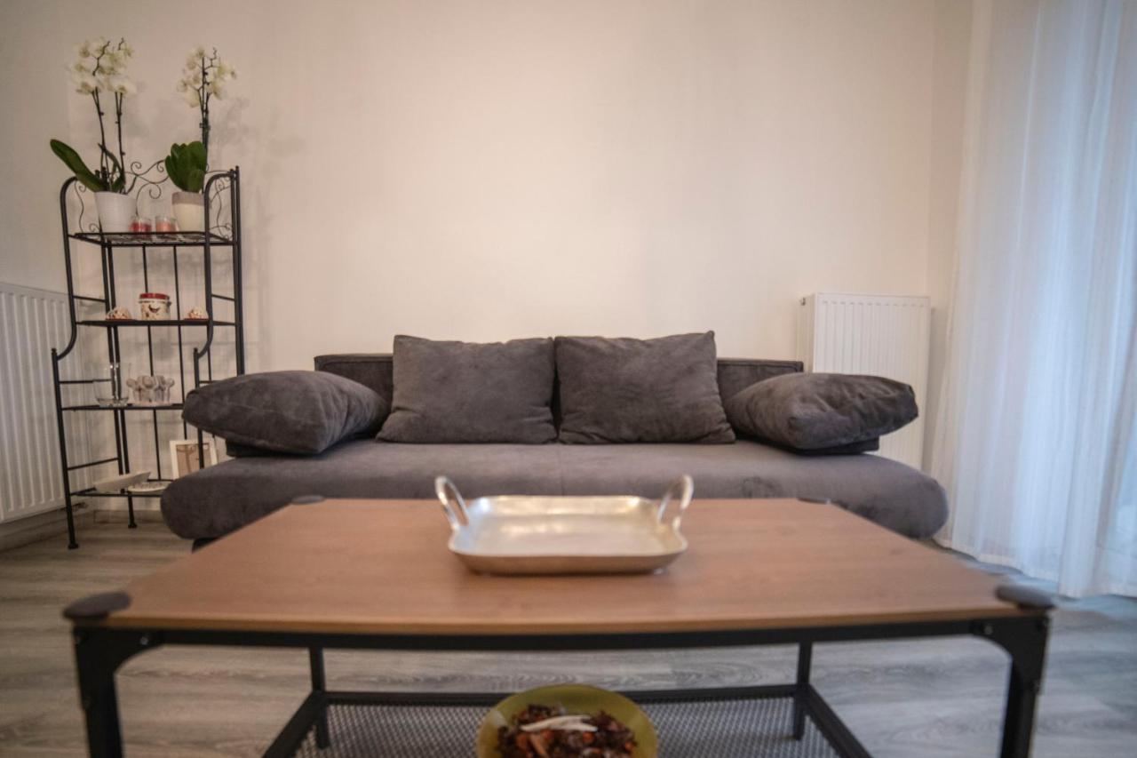 Sasadpark'S New Apartment In The West Part Of Buda บูดาเปสต์ ภายนอก รูปภาพ