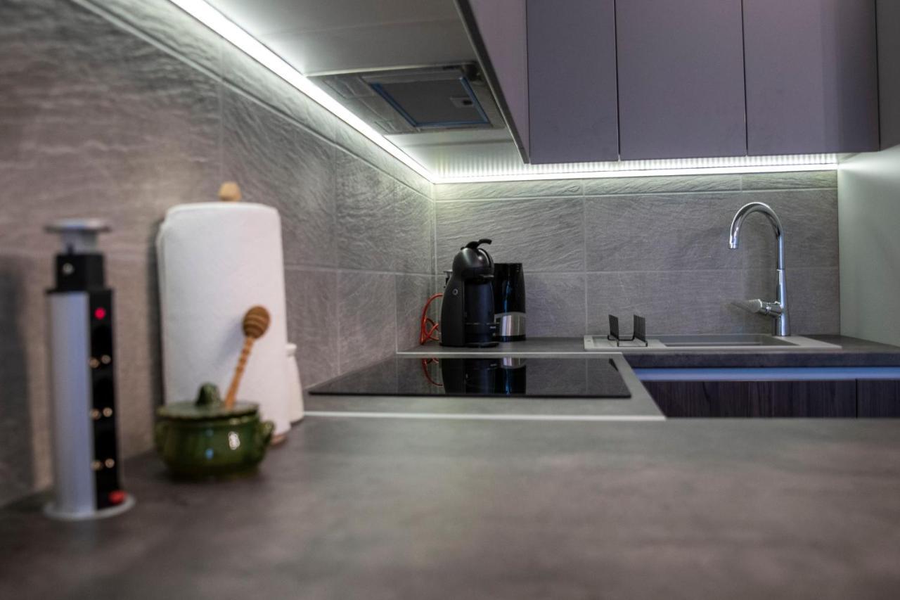 Sasadpark'S New Apartment In The West Part Of Buda บูดาเปสต์ ภายนอก รูปภาพ